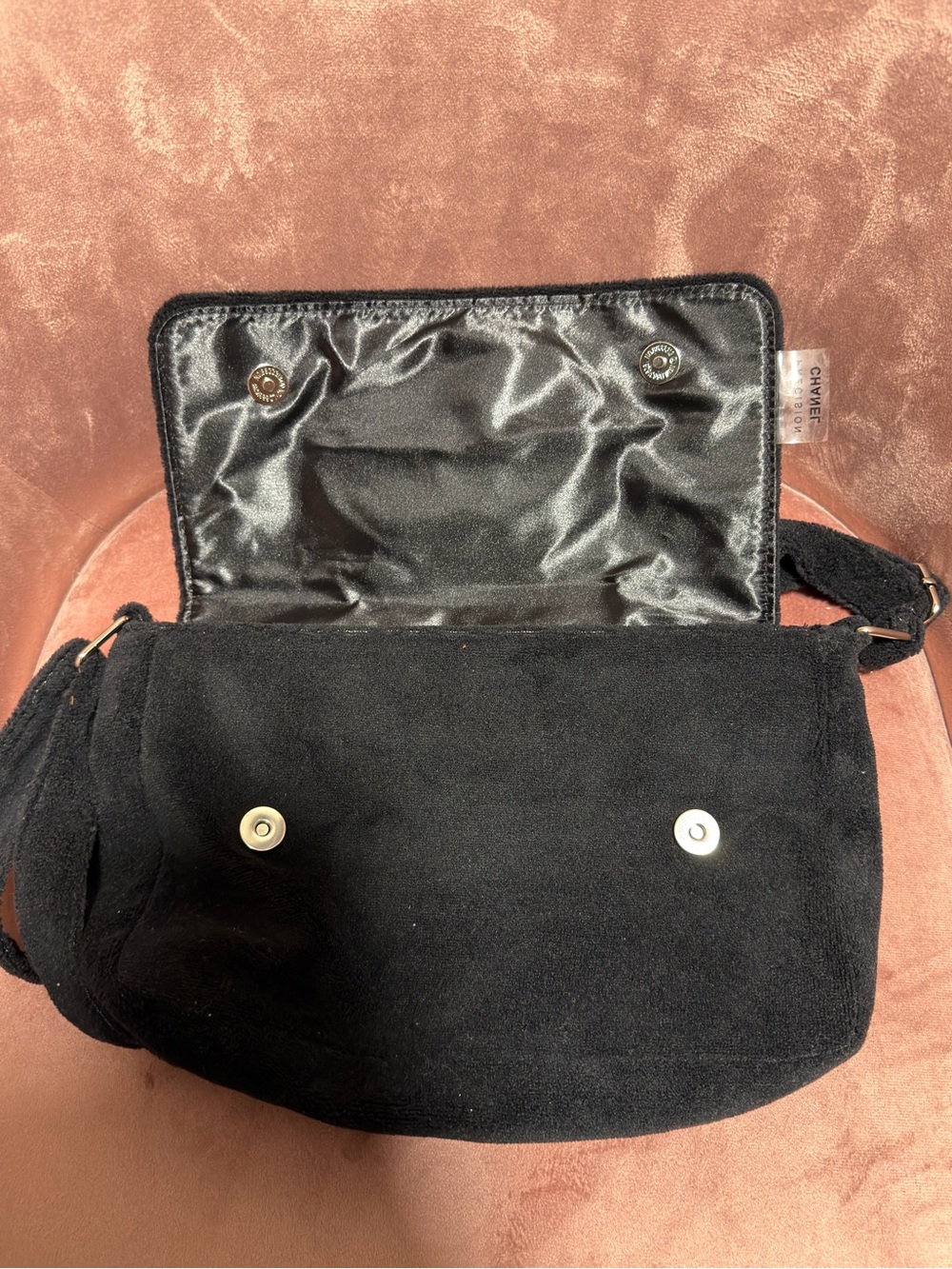 GWP Chanel Black On Black Logo Crossbody Bag - Picture 7 of 9